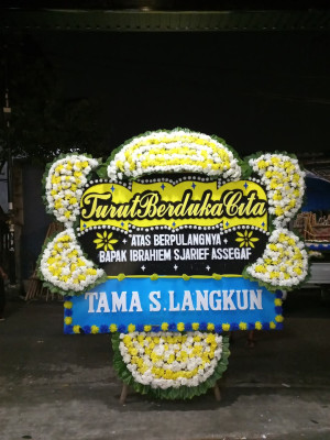 Papan Bunga Duka di Urimessing