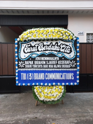 Papan Bunga Duka di Urimessing